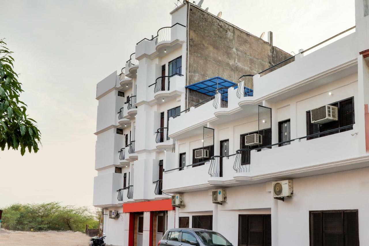 Spot On 38567 Hotel Aryan Lucknow Esterno foto